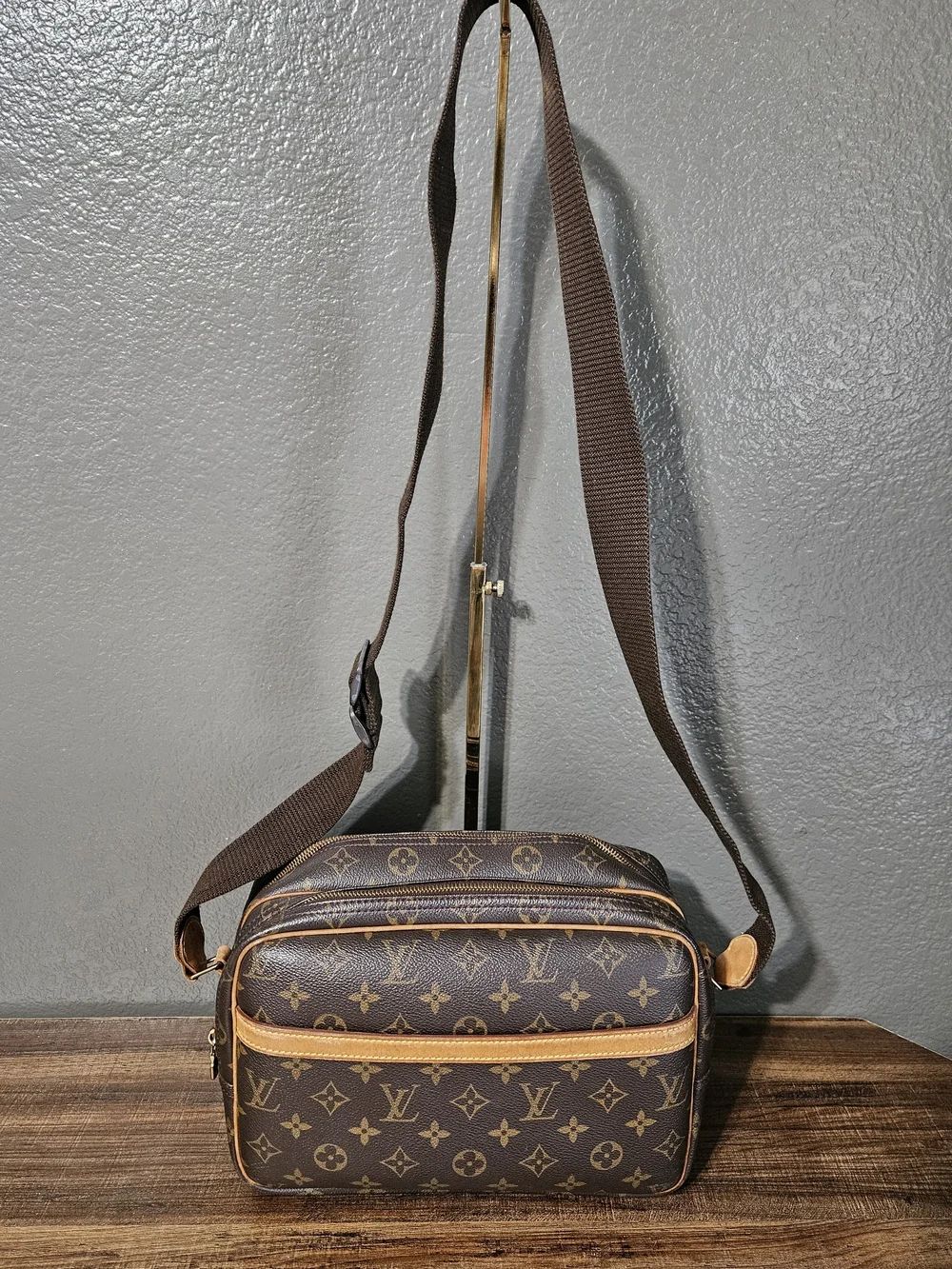 Authentic Louis Vuitton Reporter PM Crossbody Monogram Canvas